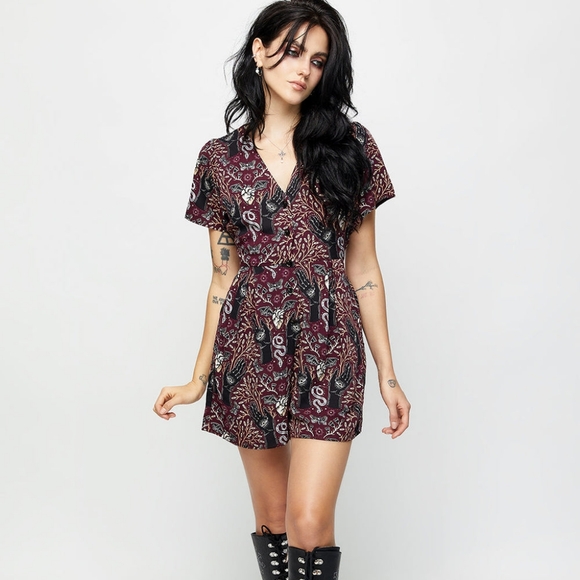 Hemlock button up v neck playsuit - Picture 3 of 9